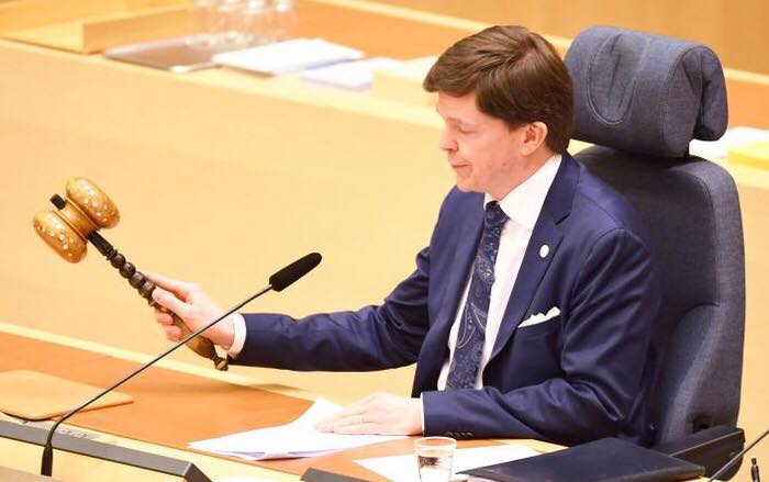 Speaker of Swedish Parliament tries again